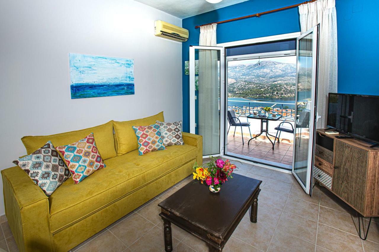 Antigone Apartments Argostoli Exterior photo